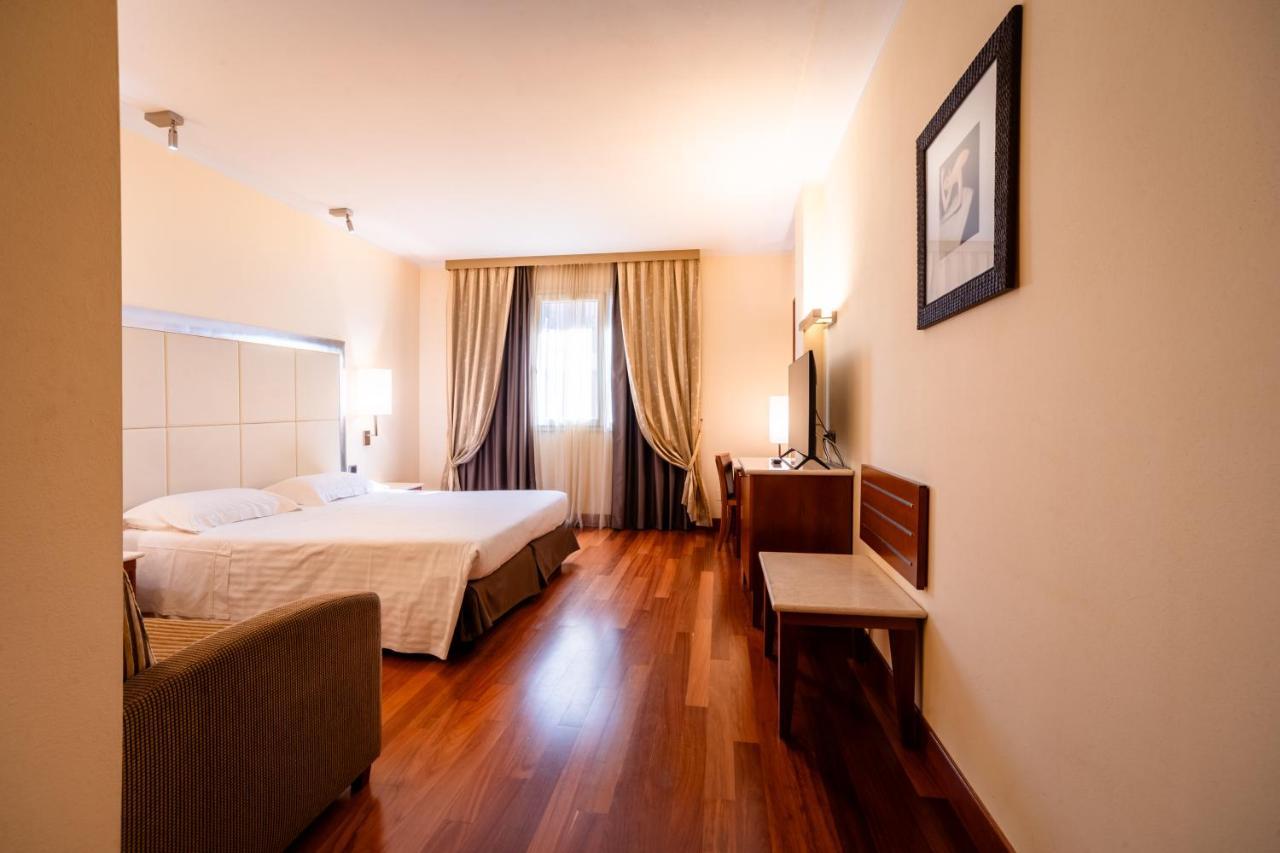 Hotel Airone - Ombrellone Incluso Al Bagno Dolce Vita A Marina Dal 1 Giugno Al 15 Settembre Grosseto Exterior foto