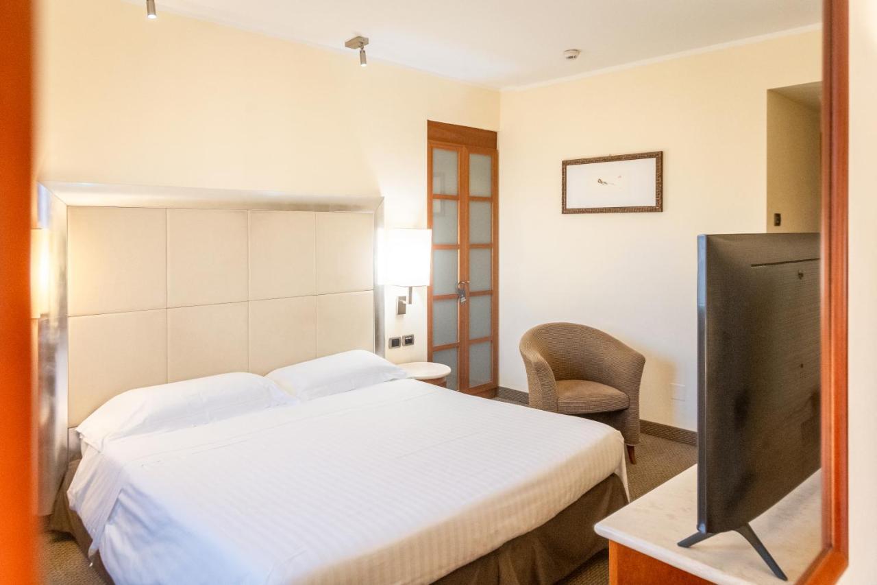 Hotel Airone - Ombrellone Incluso Al Bagno Dolce Vita A Marina Dal 1 Giugno Al 15 Settembre Grosseto Exterior foto