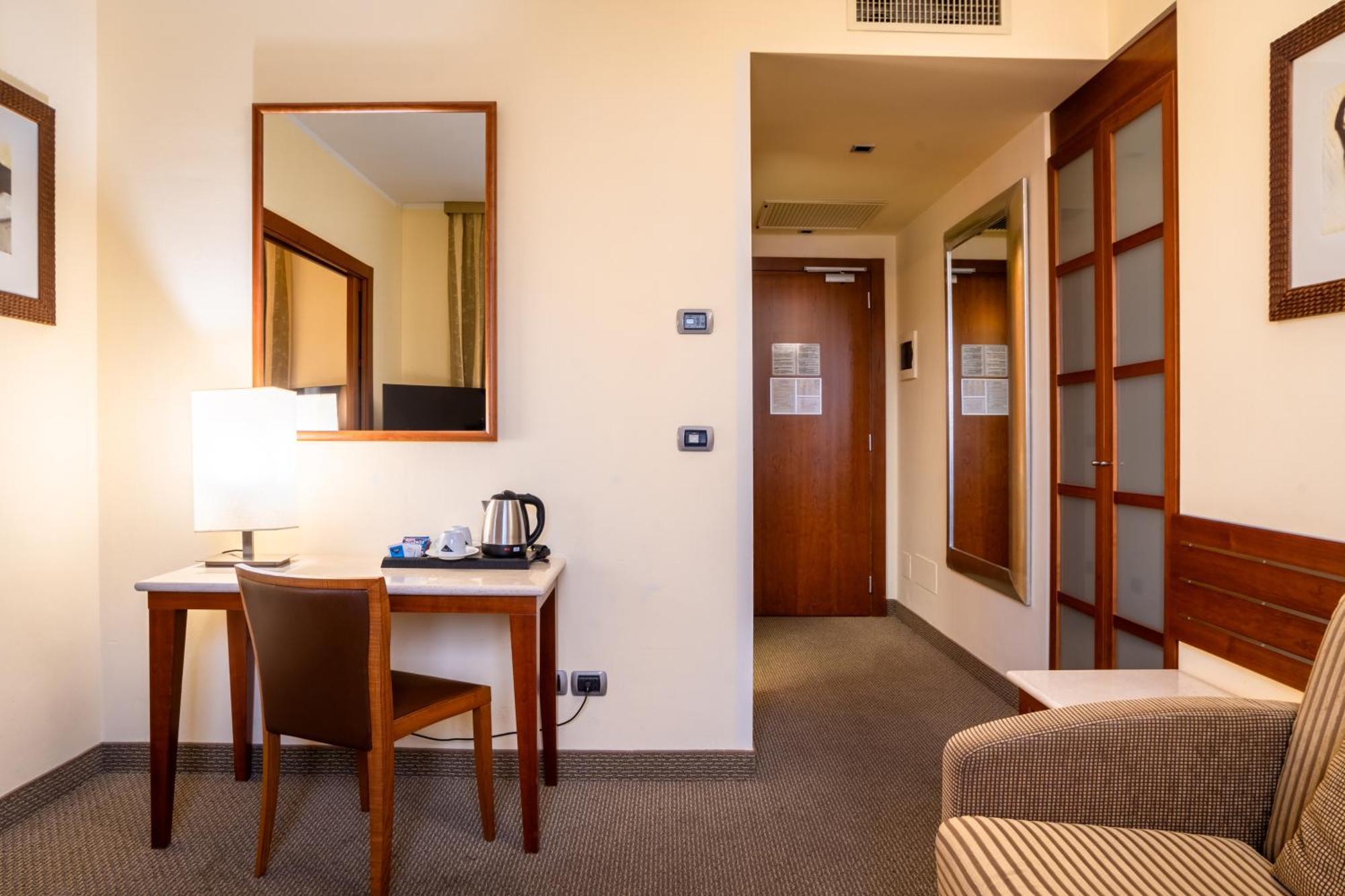 Hotel Airone - Ombrellone Incluso Al Bagno Dolce Vita A Marina Dal 1 Giugno Al 15 Settembre Grosseto Exterior foto